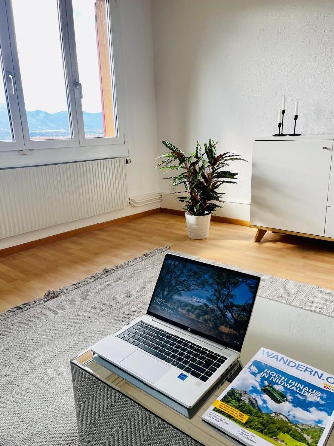 -the Urbanist- Lakeview Free Parking 2bd Fast Wifi *