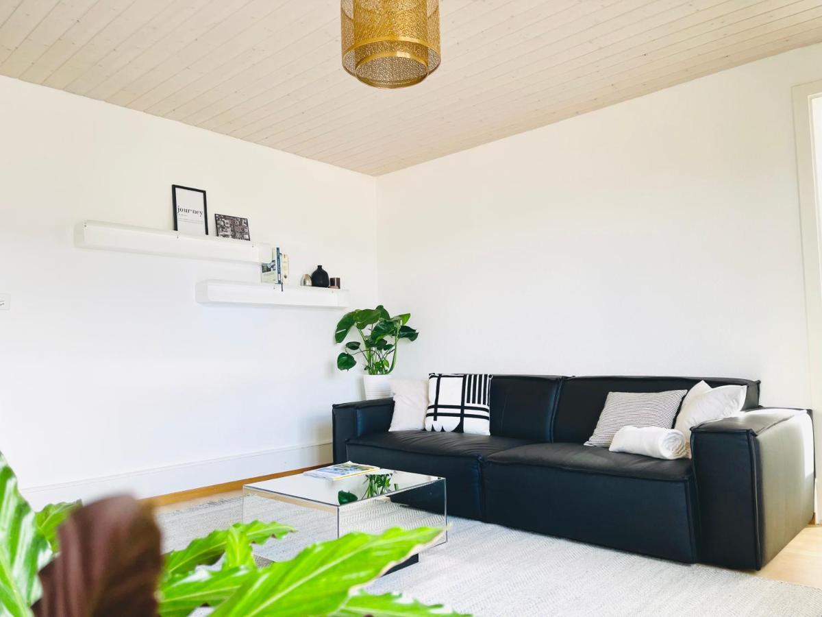 -the Urbanist- Lakeview Free Parking 2bd Fast Wifi Appartement Oberhofen